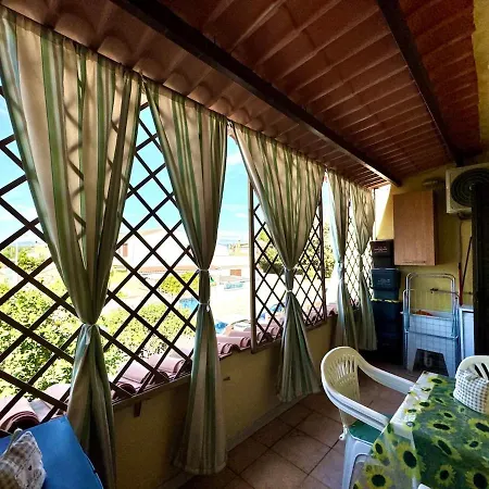 Apartment Patio Apartment, Capitana, Sardegna *